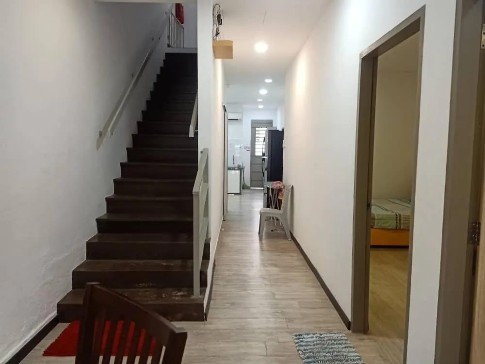 Suphan Midlands 2 Homestay Holiday home George Town